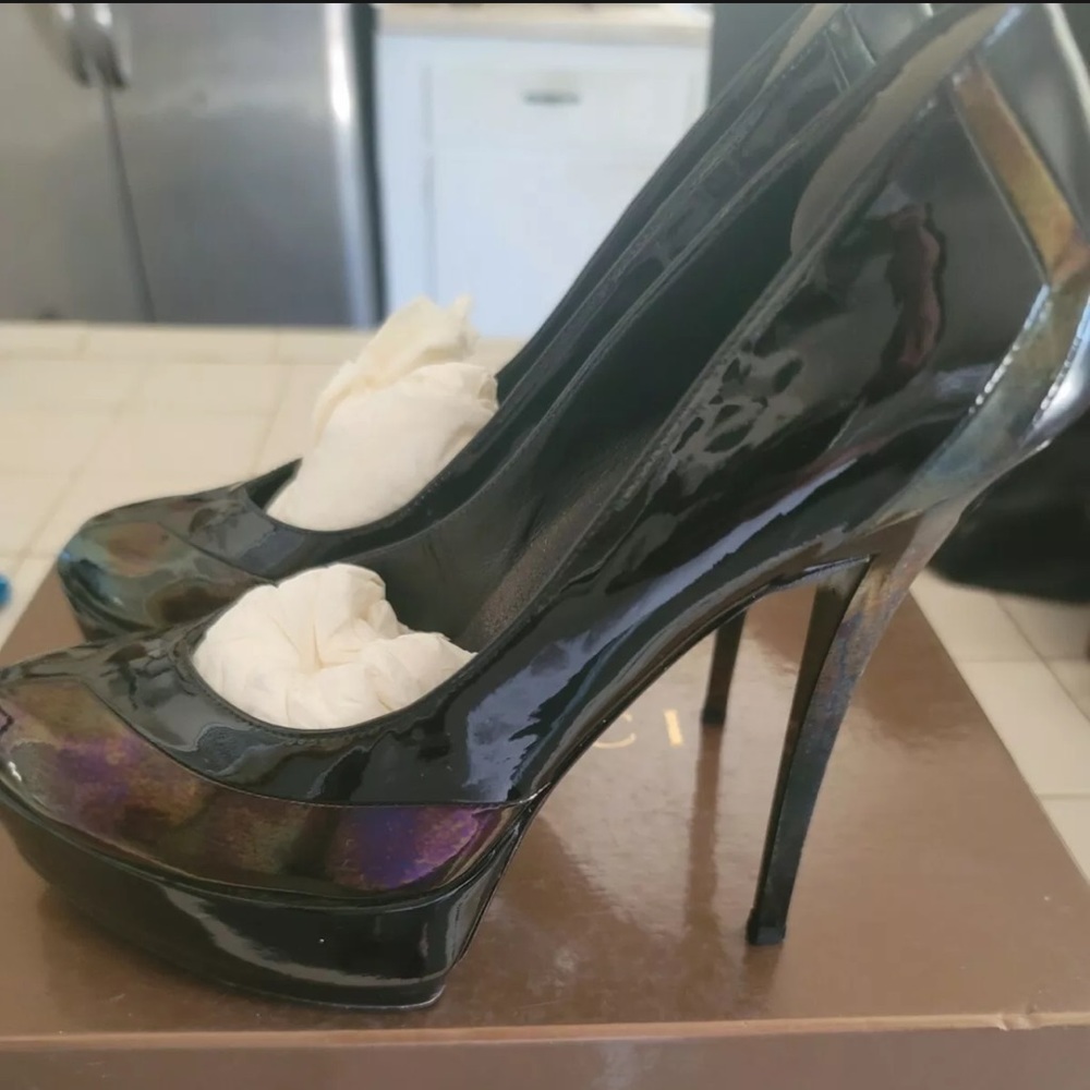 Gucci stiletto heels with box and dust bags  38.5